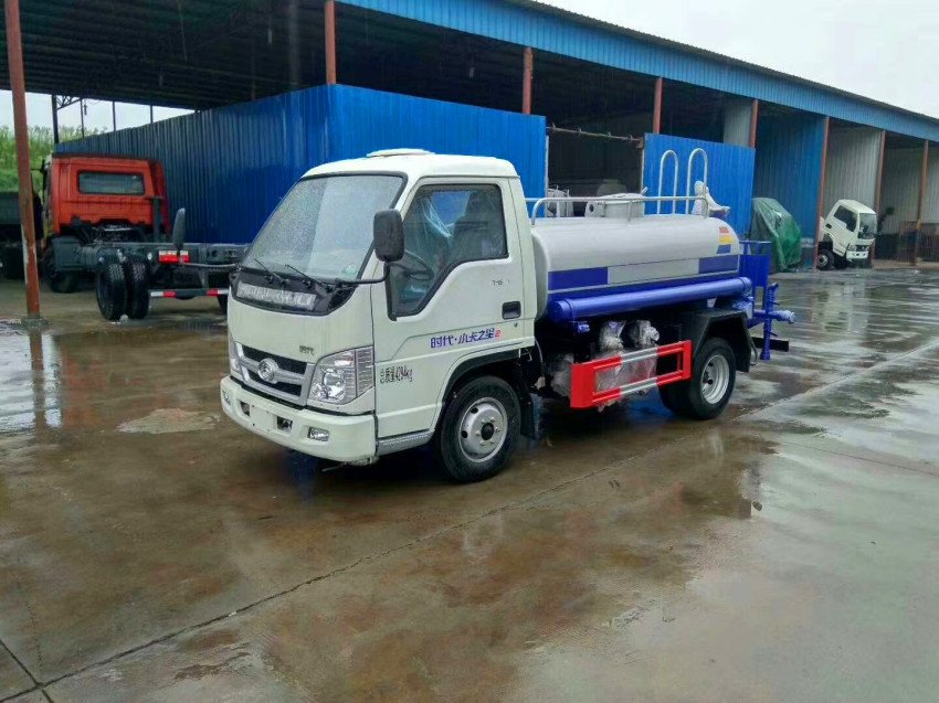 �����О�ˮ܇�N�ۣ������О�ˮ܇�S��ֱ�N���������F