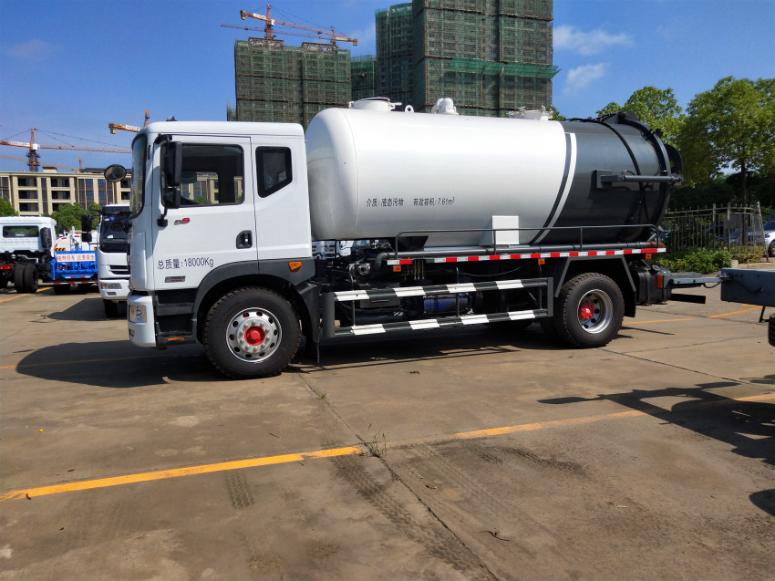 東風D9吸污車 東風D9吸污車
