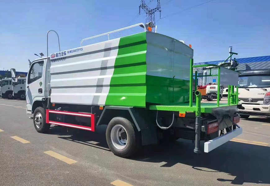 東風福瑞卡抑塵灑水車