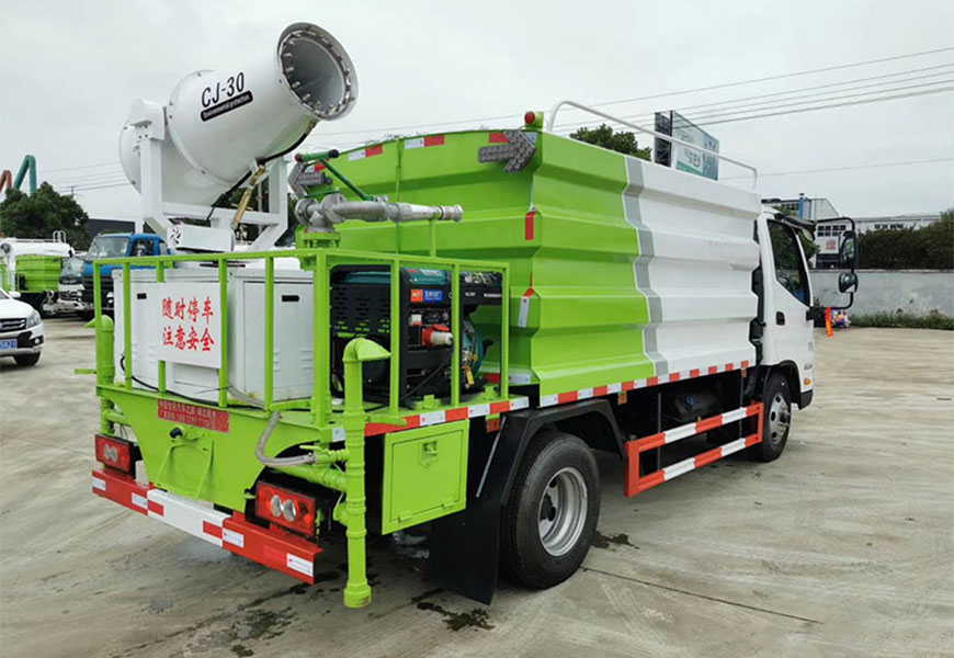 福田藍牌5噸灑水車后方展示圖